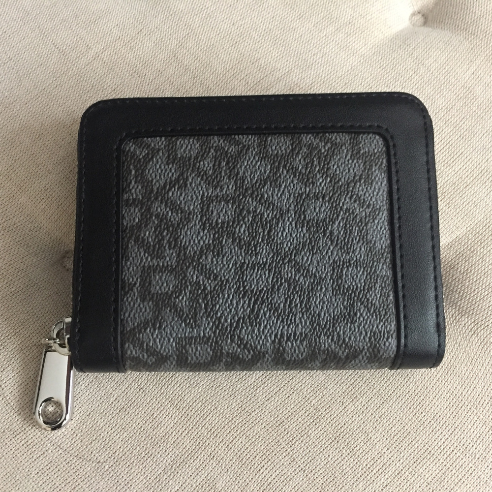 DKNY Heritage Logo Wallet (Grey/Blk)